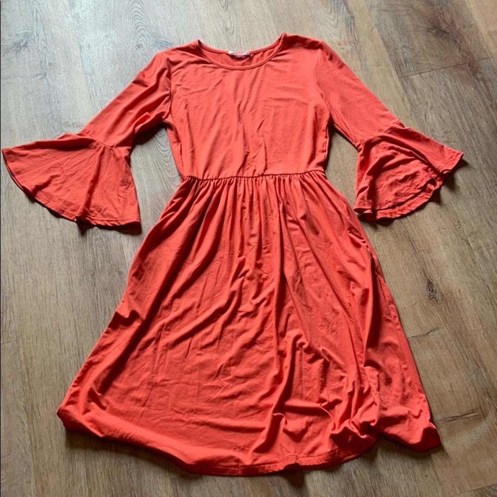 Coral Flowy Dress W/ Pockets!